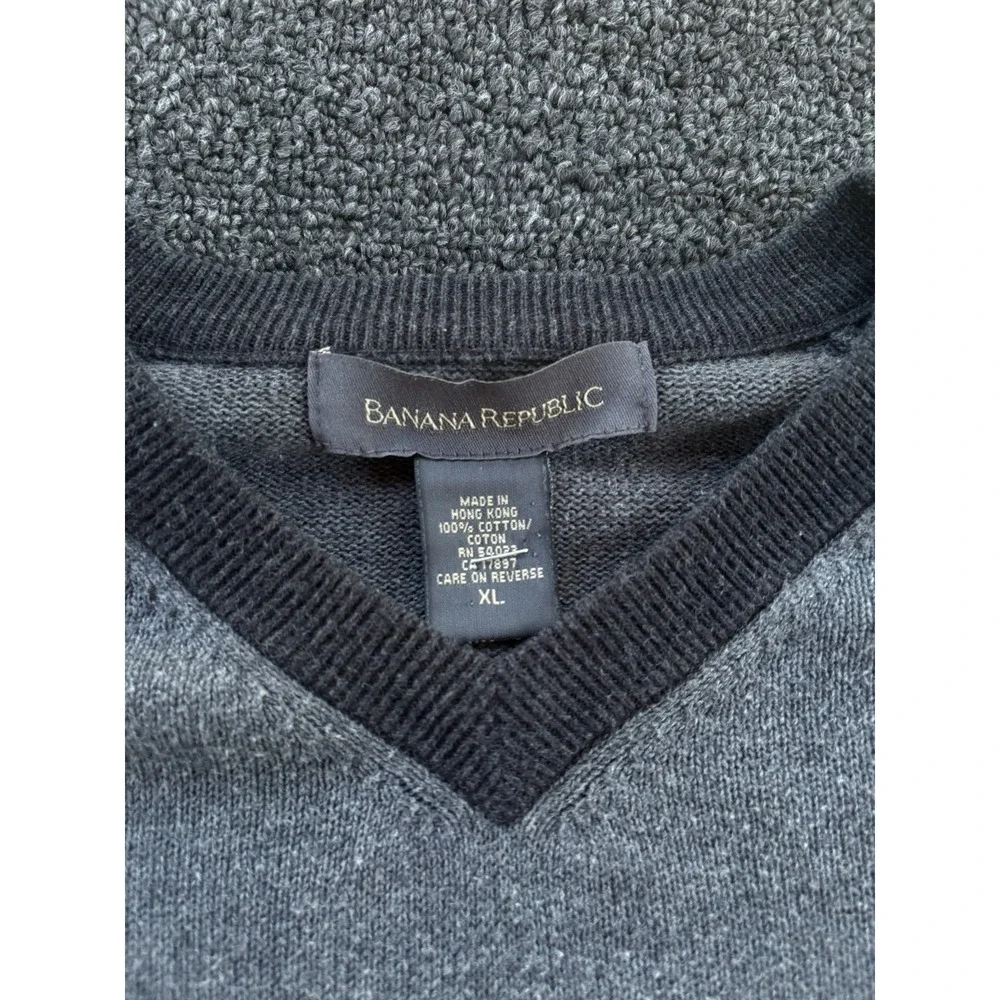 Banana Republic Mens V-Neck Sweater XL Gray Black Two-Tone Cotton Hong Kong